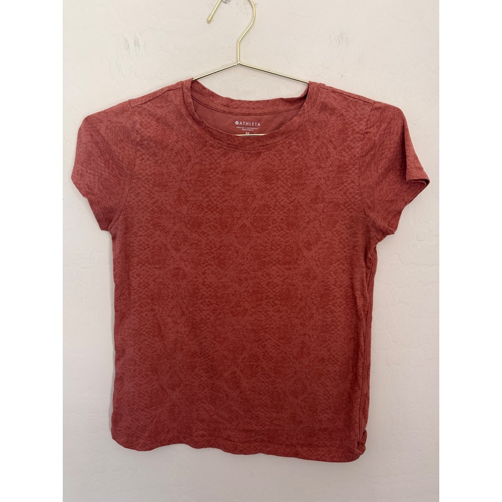 Athleta Womens XS Terracotta Red Snakeskin Print 100% Cotton Short Sleeve Tee